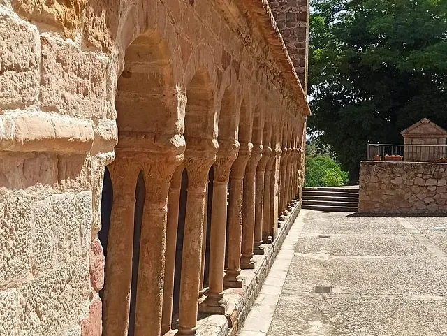 hermosa fachada de alojamiento rural en m